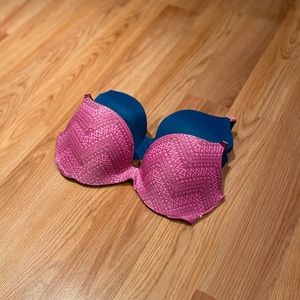 Lightly lined Demi bra and one padded bra